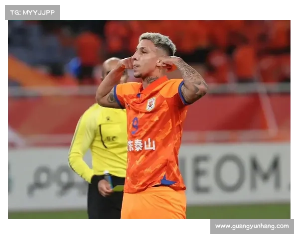 克雷桑突发官宣离队加盟韩国球队身披九号战袍正式亮相引热议